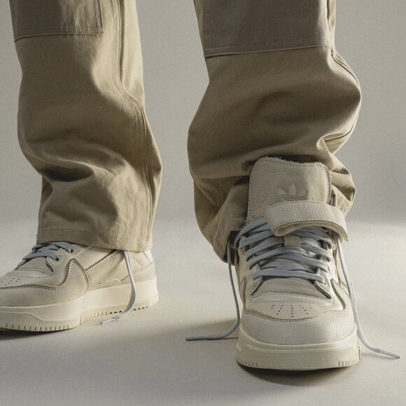 Forum Premiere - Beige - Picture 1 of 11